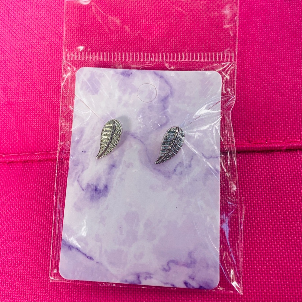Silver leaf earrings
